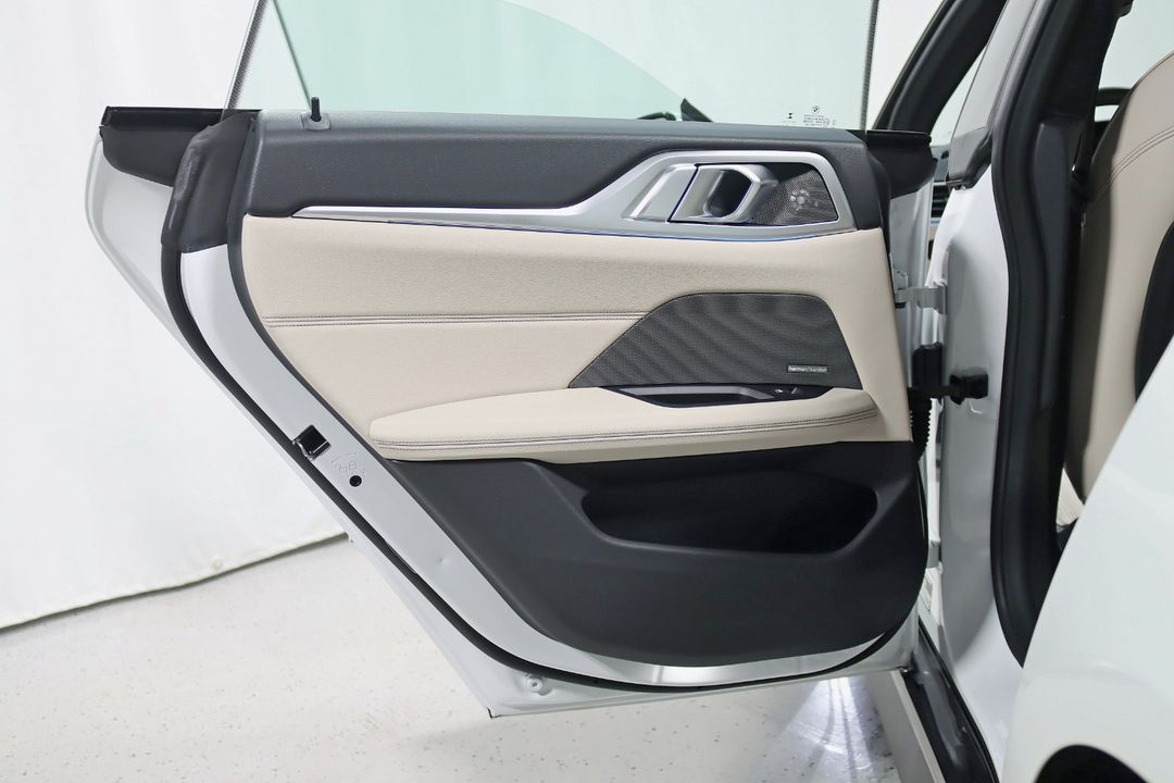 2022 BMW i4