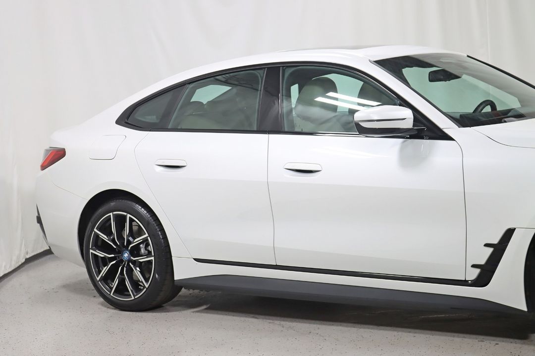 2022 BMW i4