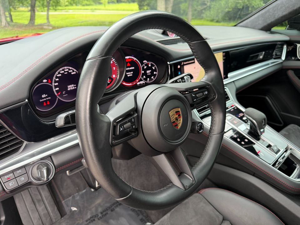 2022 Porsche Panamera