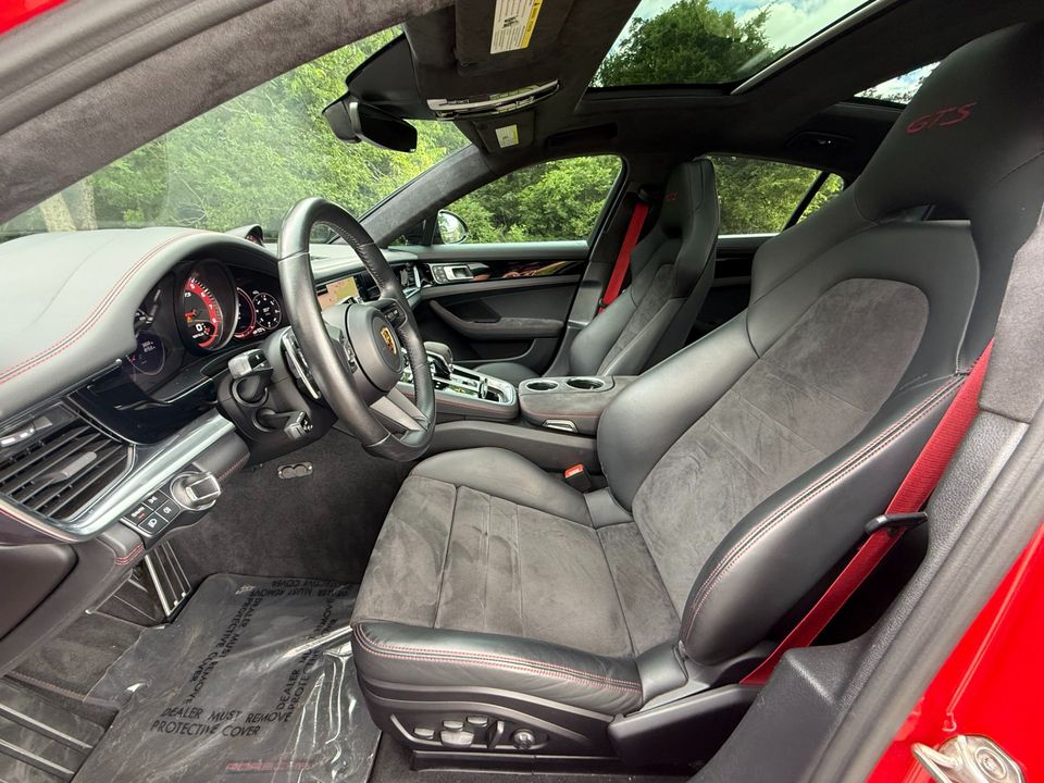 2022 Porsche Panamera