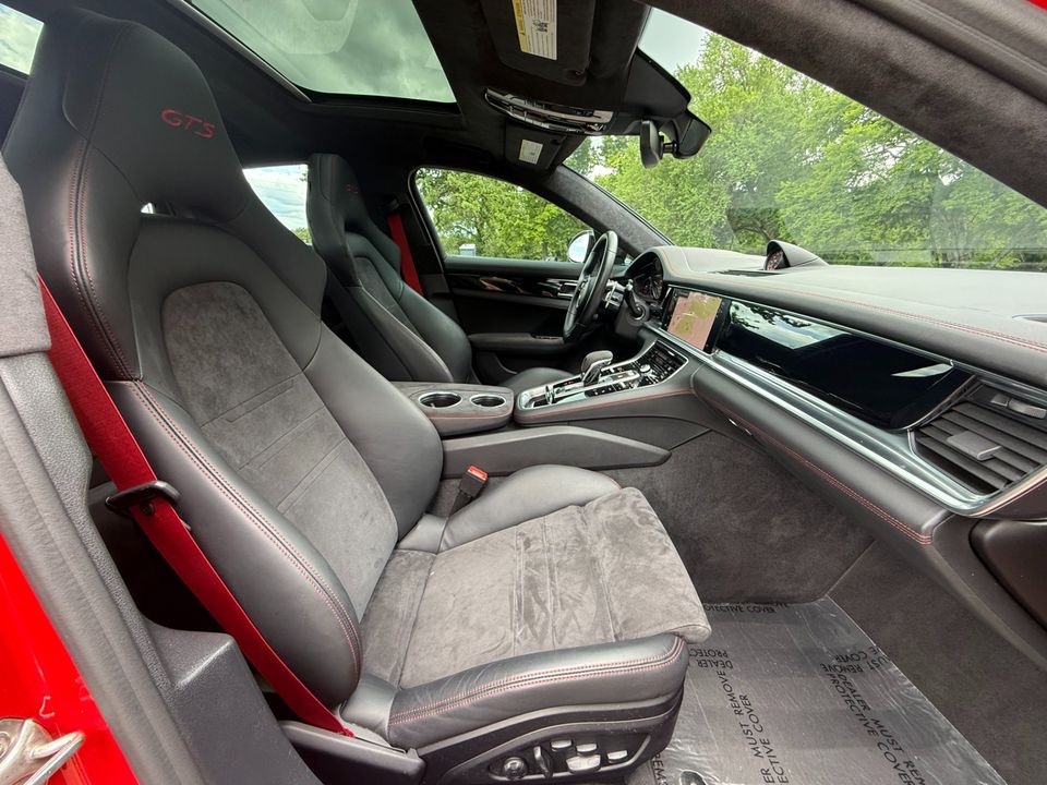 2022 Porsche Panamera