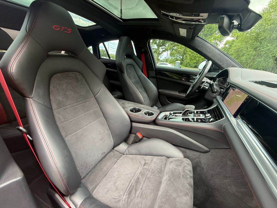 2022 Porsche Panamera