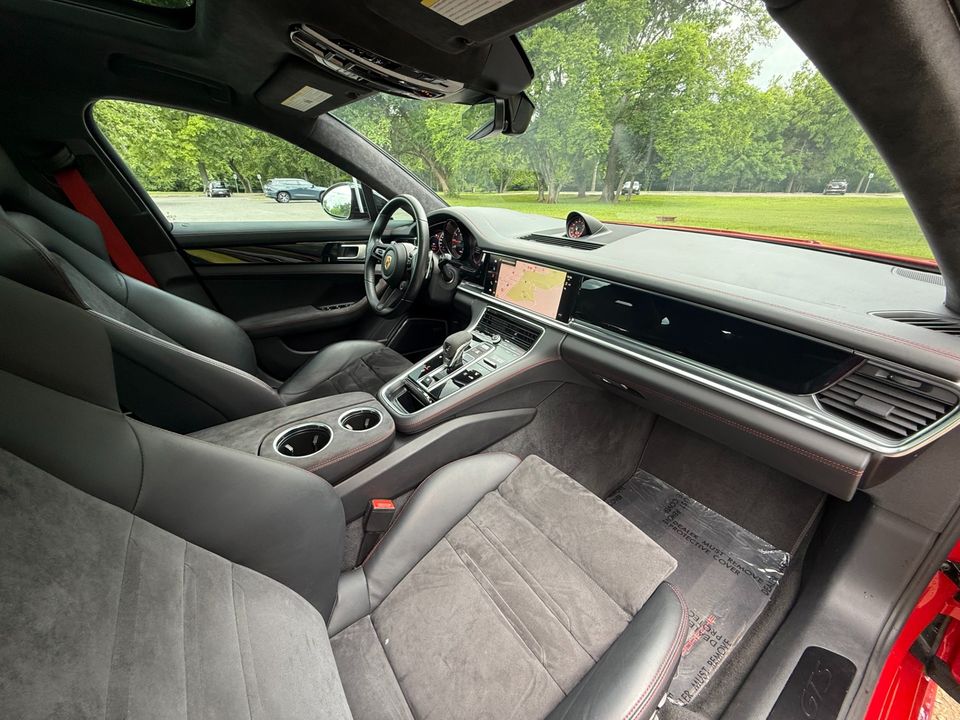 2022 Porsche Panamera