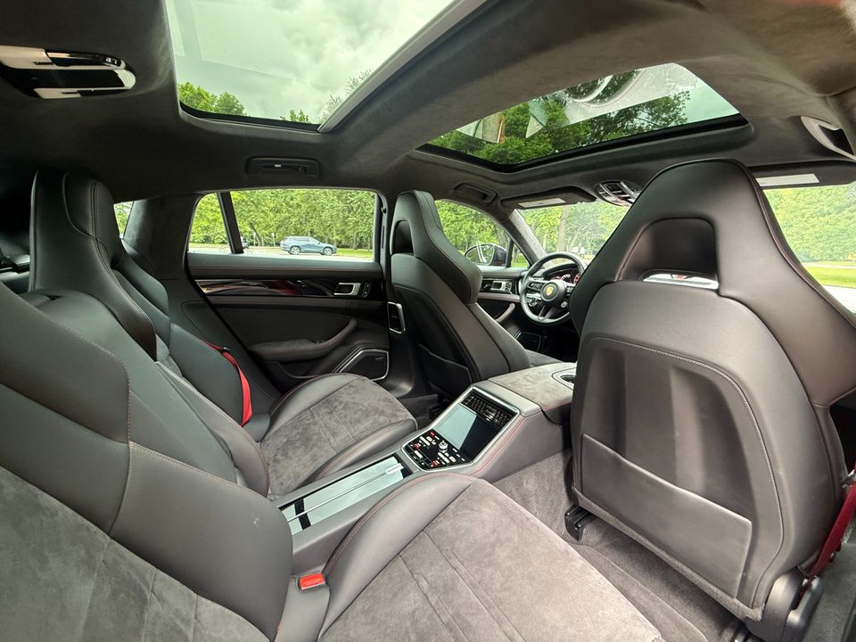 2022 Porsche Panamera