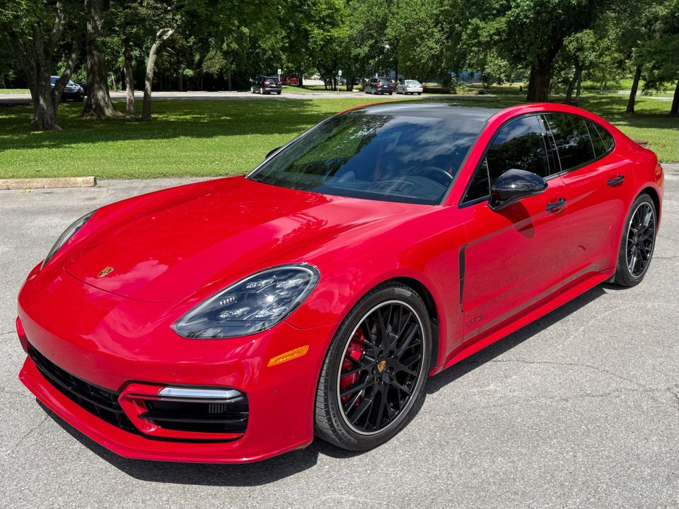 2022 Porsche Panamera