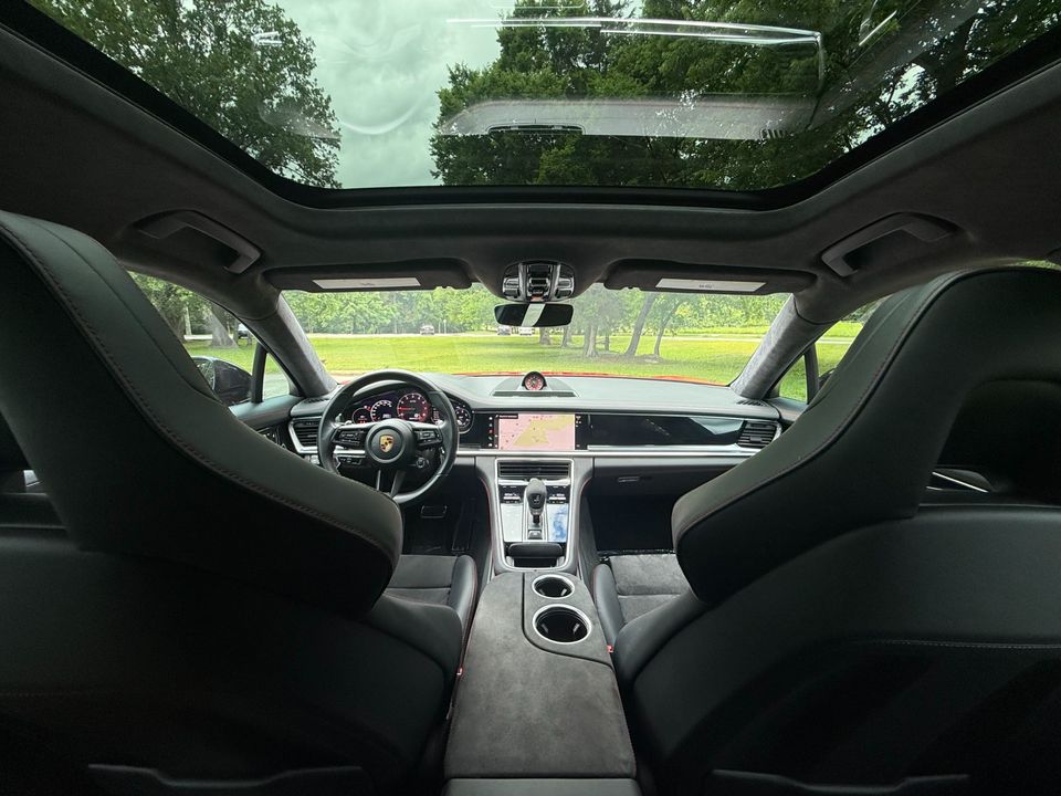2022 Porsche Panamera