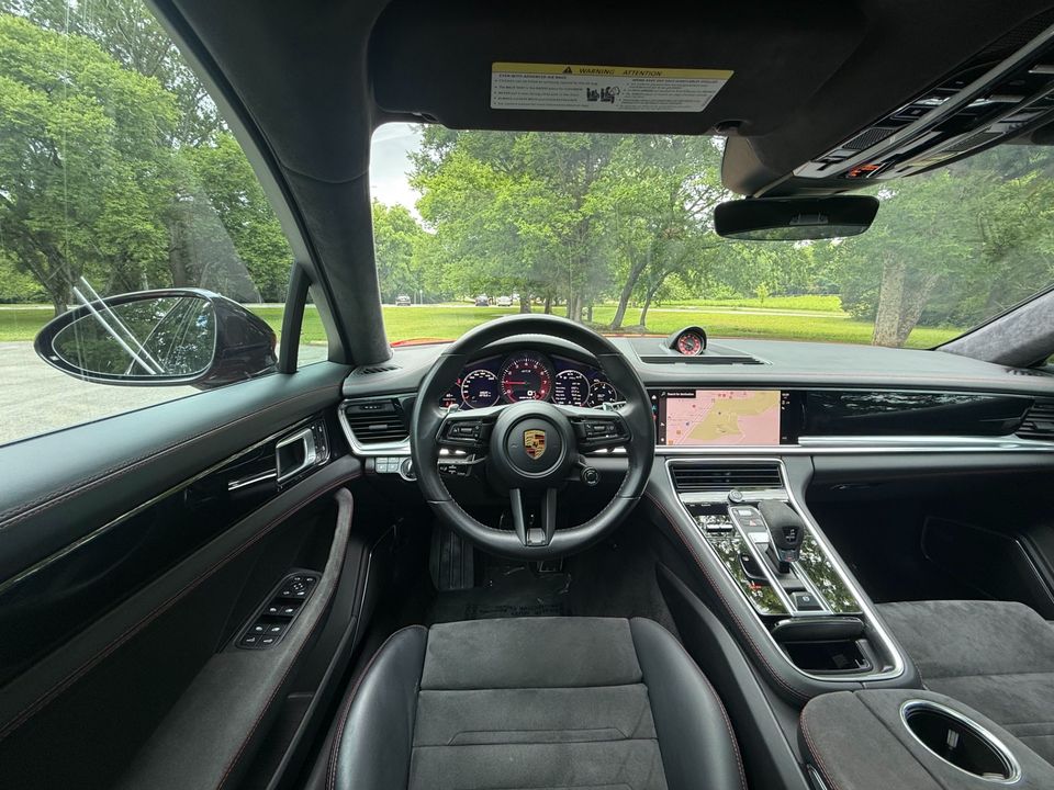 2022 Porsche Panamera