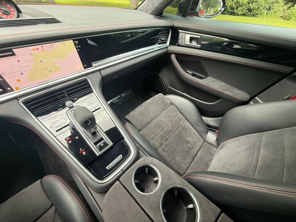 2022 Porsche Panamera