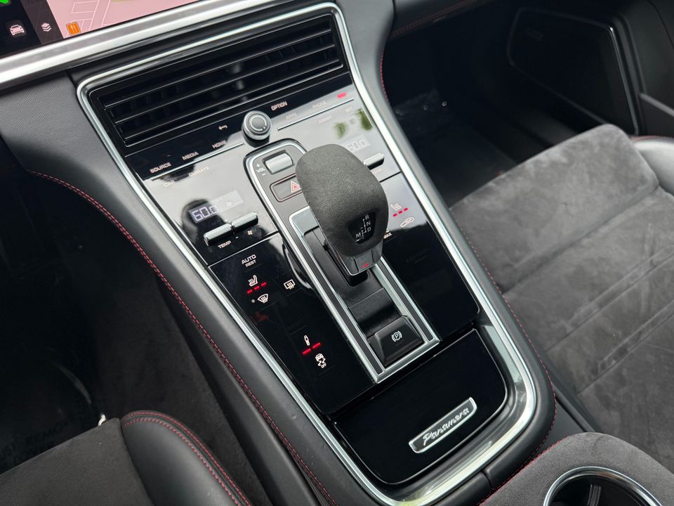 2022 Porsche Panamera