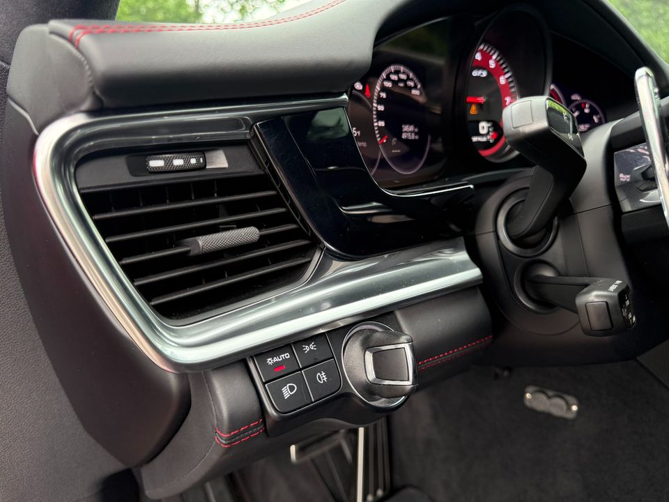2022 Porsche Panamera