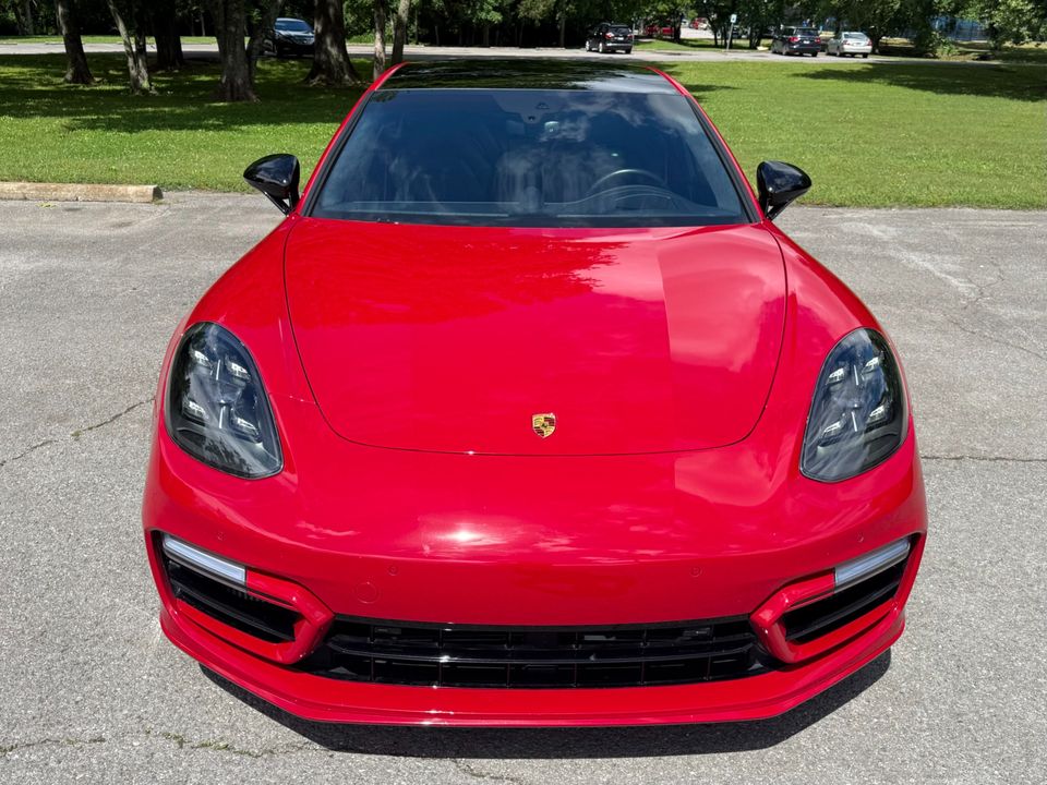 2022 Porsche Panamera