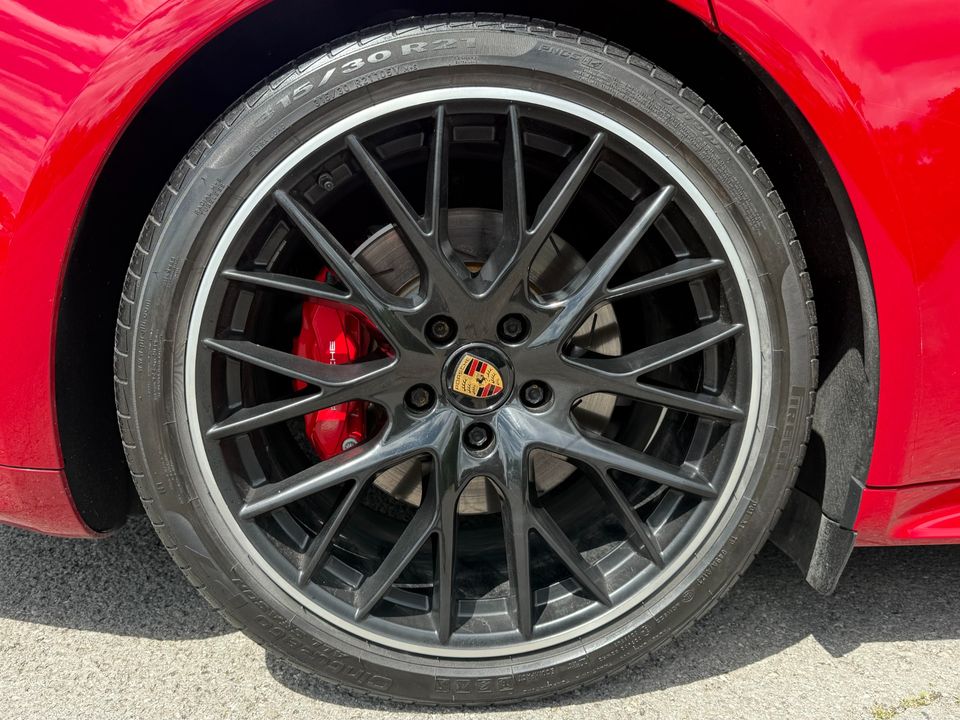 2022 Porsche Panamera