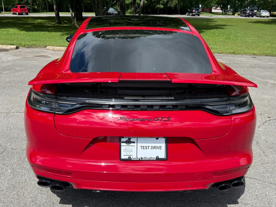 2022 Porsche Panamera