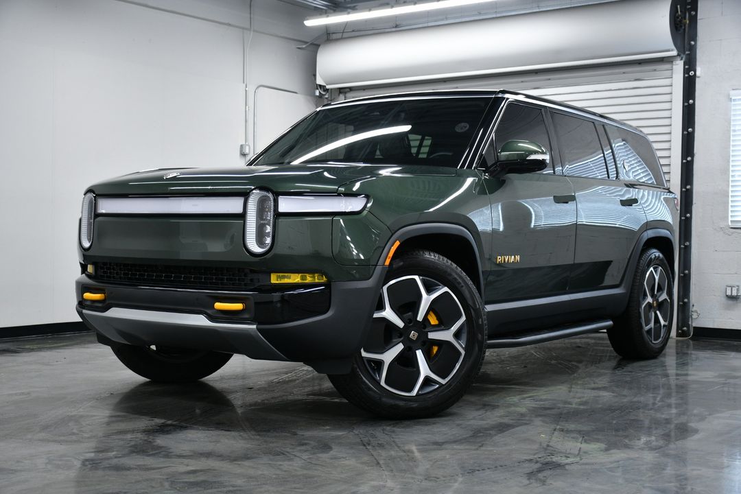 2023 Rivian R1S