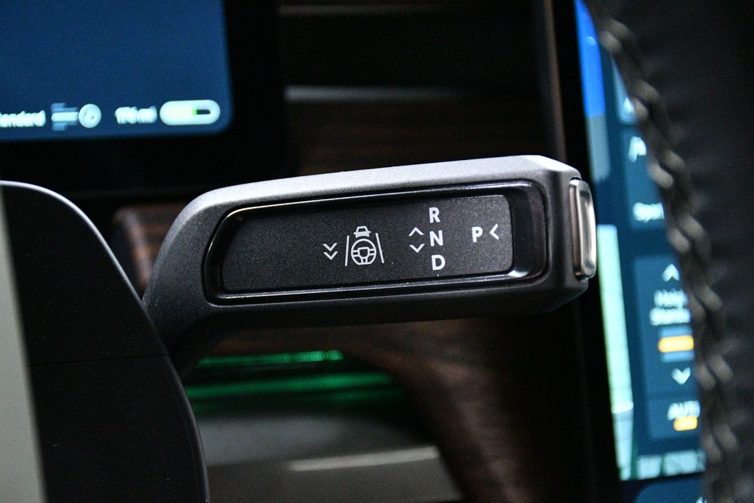 2023 Rivian R1S