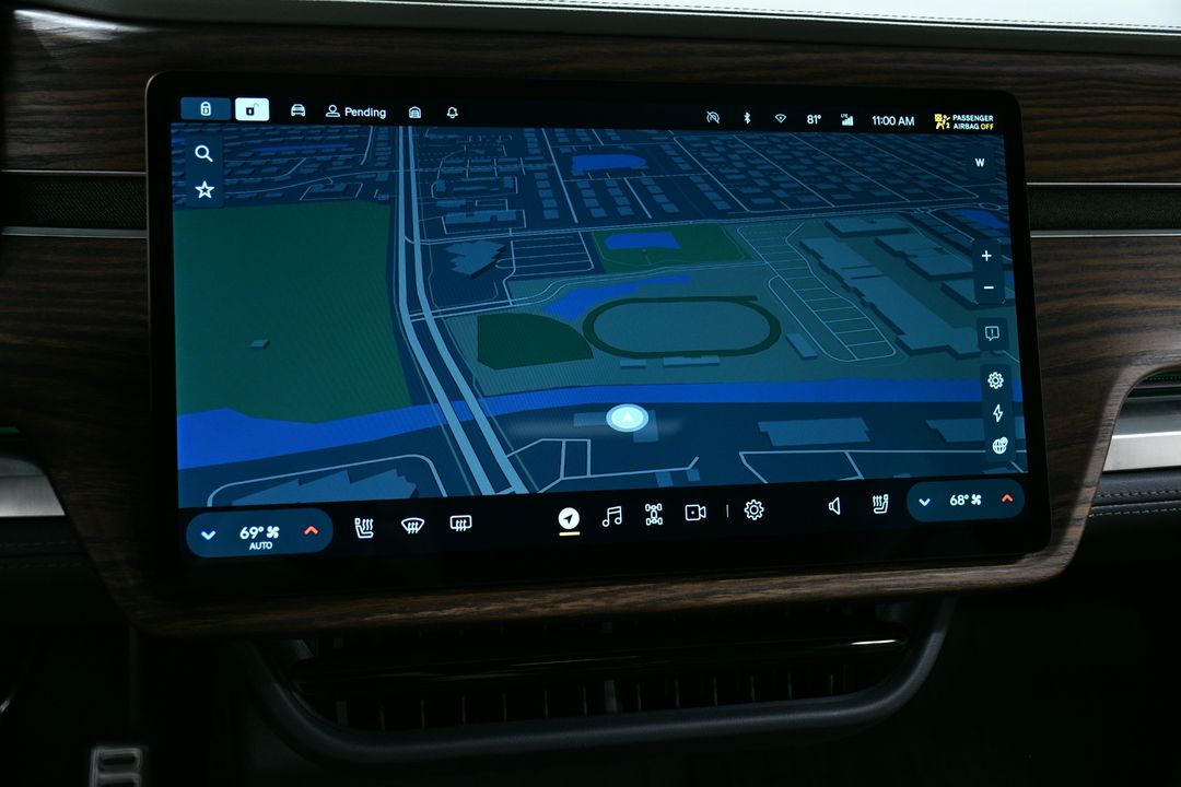 2023 Rivian R1S