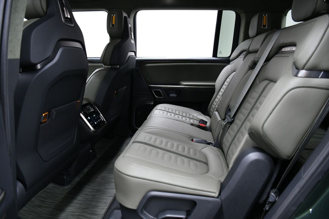 2023 Rivian R1S