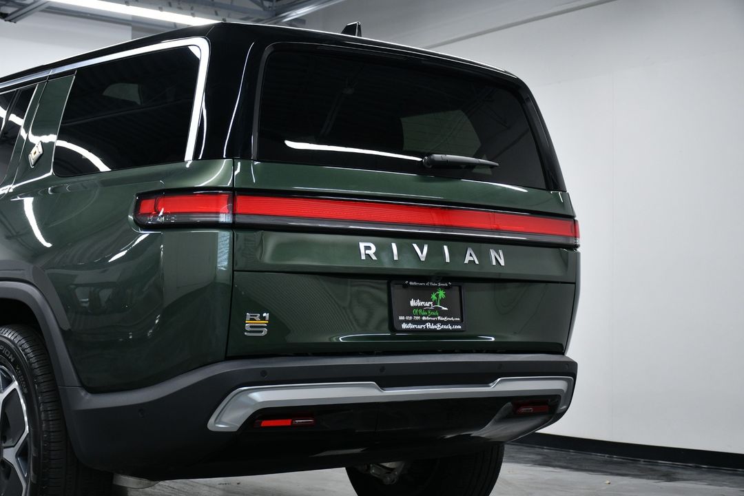 2023 Rivian R1S