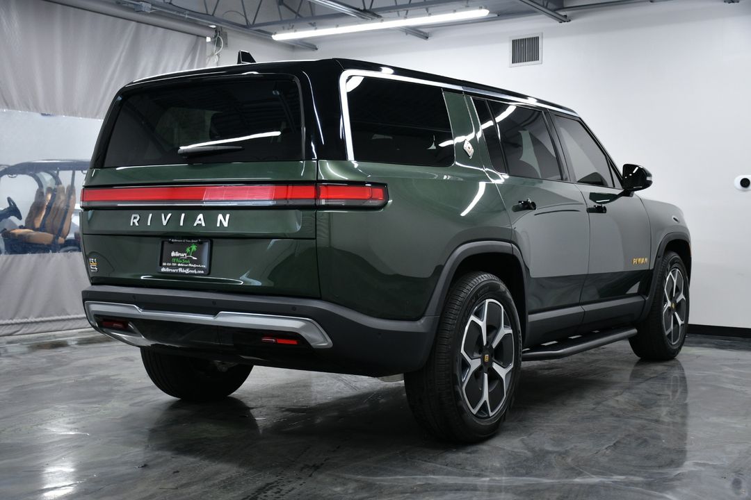 2023 Rivian R1S