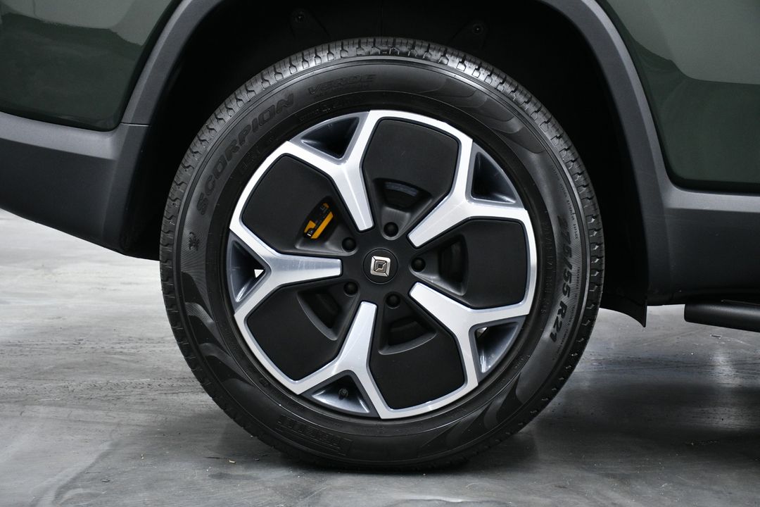 2023 Rivian R1S