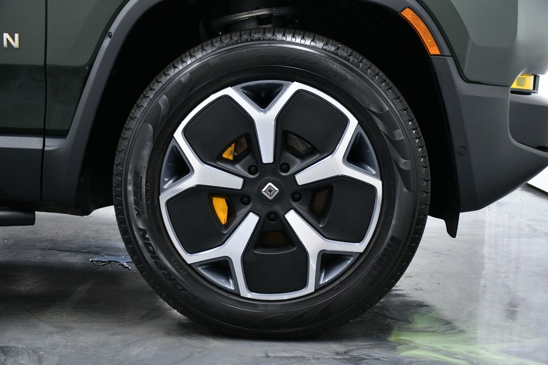 2023 Rivian R1S