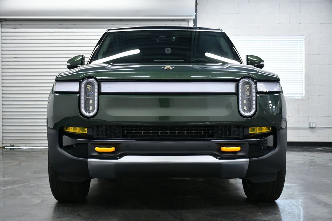2023 Rivian R1S