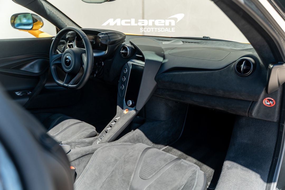 2025 MCLAREN 750S