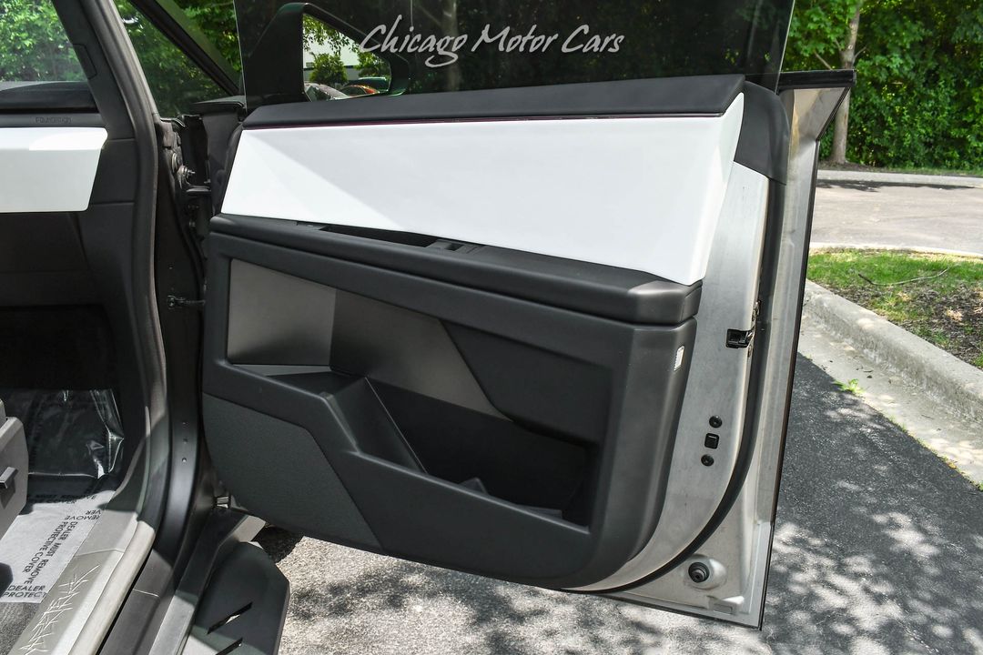 2024 Tesla Cybertruck