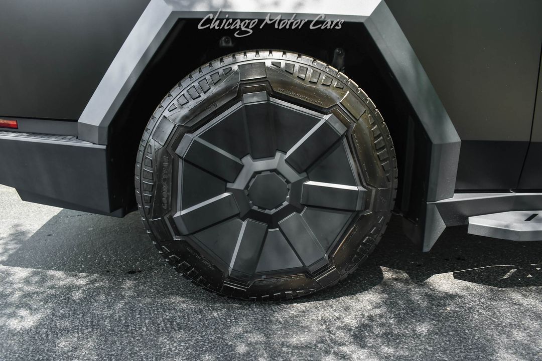 2024 Tesla Cybertruck