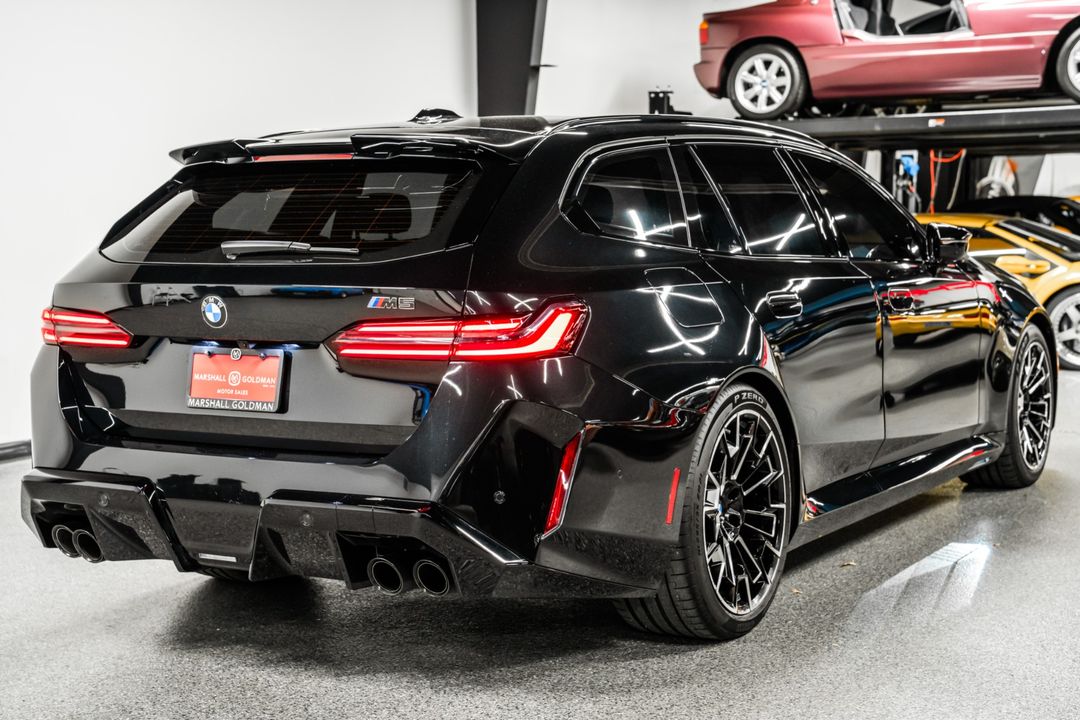 2025 BMW M5