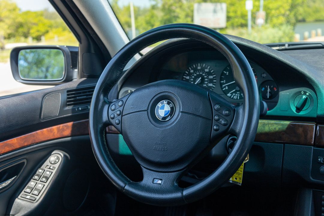 2000 BMW 5 Series