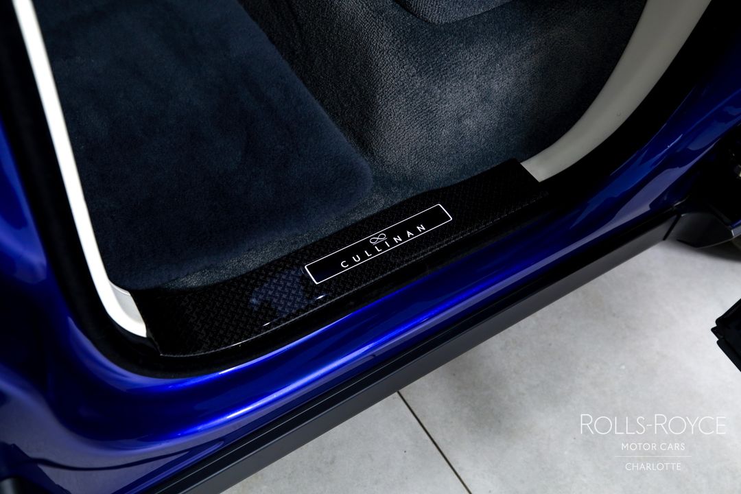 2024 Rolls-Royce Black Badge Cullinan