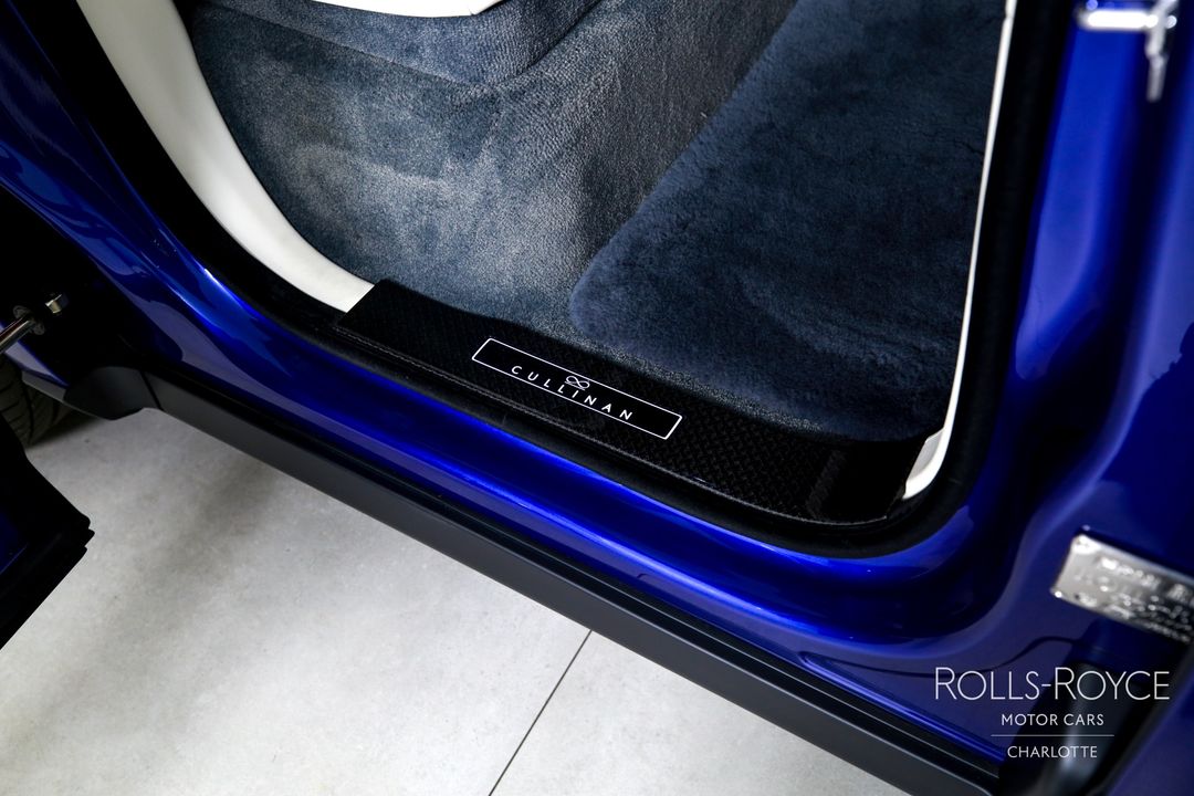 2024 Rolls-Royce Black Badge Cullinan