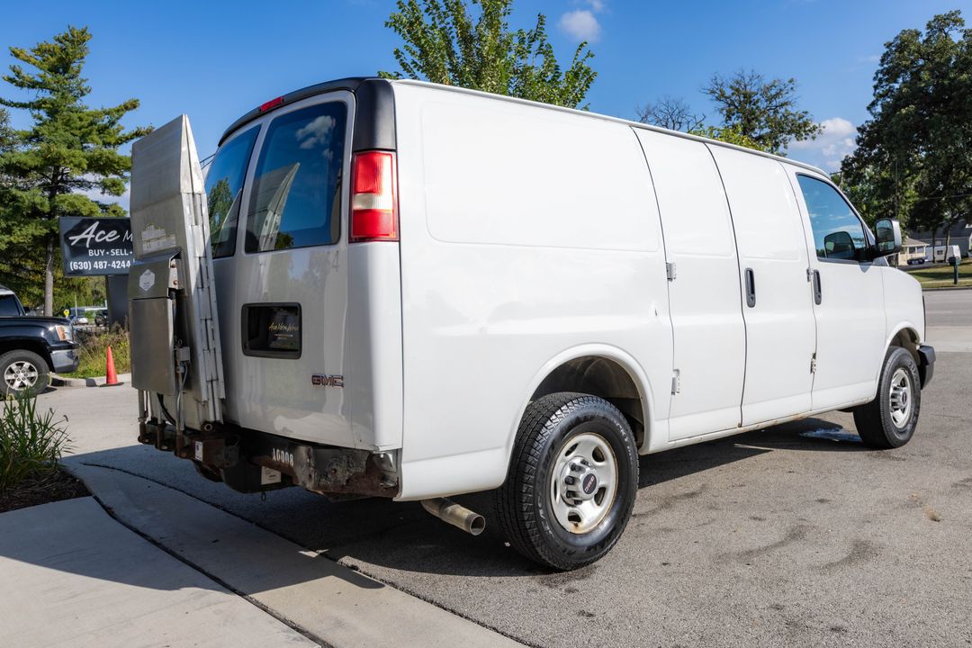 2013 GMC Savana