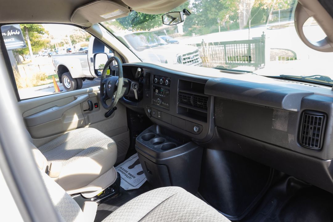 2013 GMC Savana