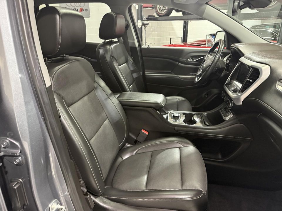 2022 GMC Acadia