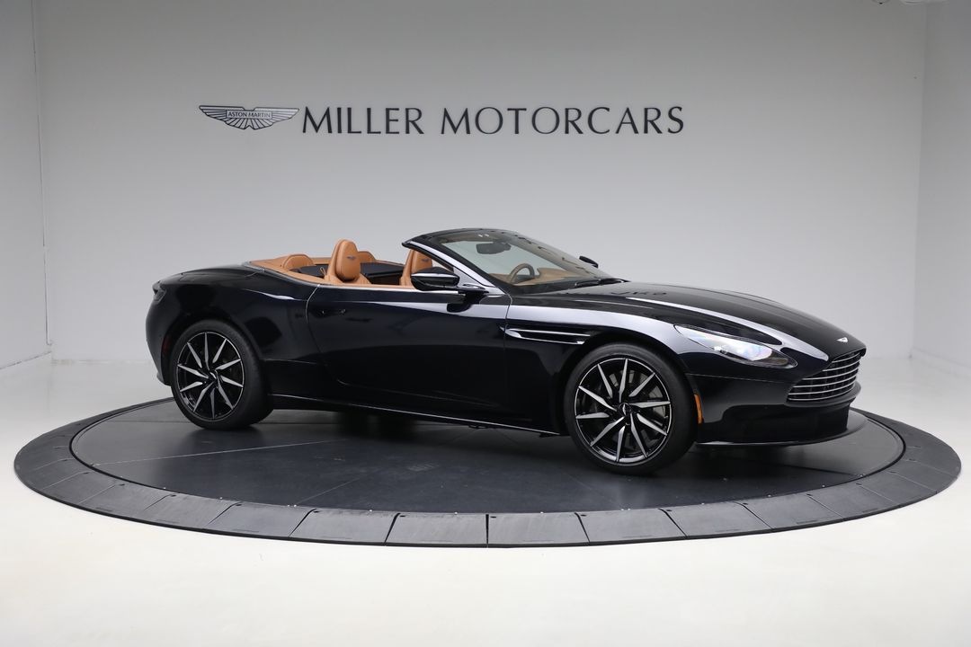 2022 Aston Martin DB11
