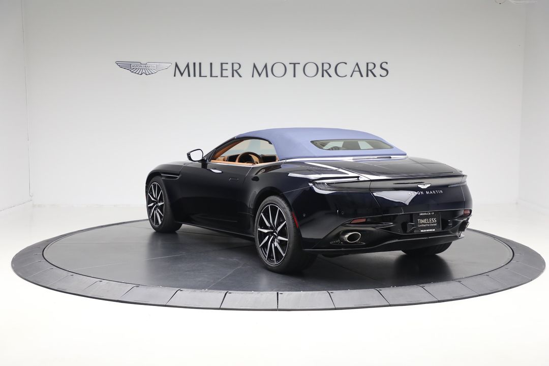 2022 Aston Martin DB11