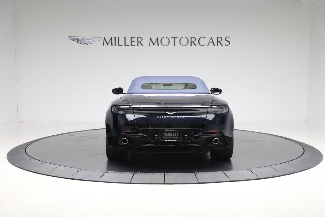 2022 Aston Martin DB11