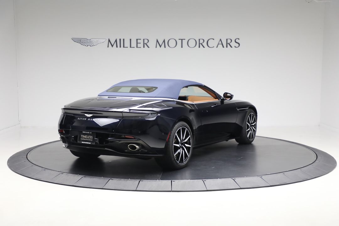 2022 Aston Martin DB11