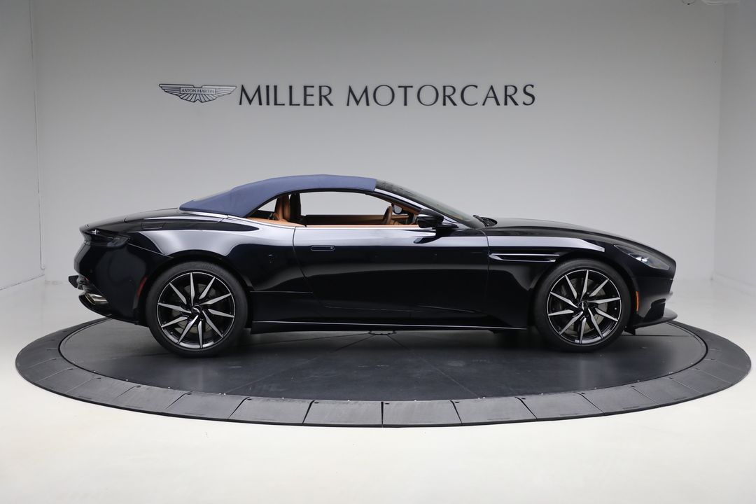 2022 Aston Martin DB11
