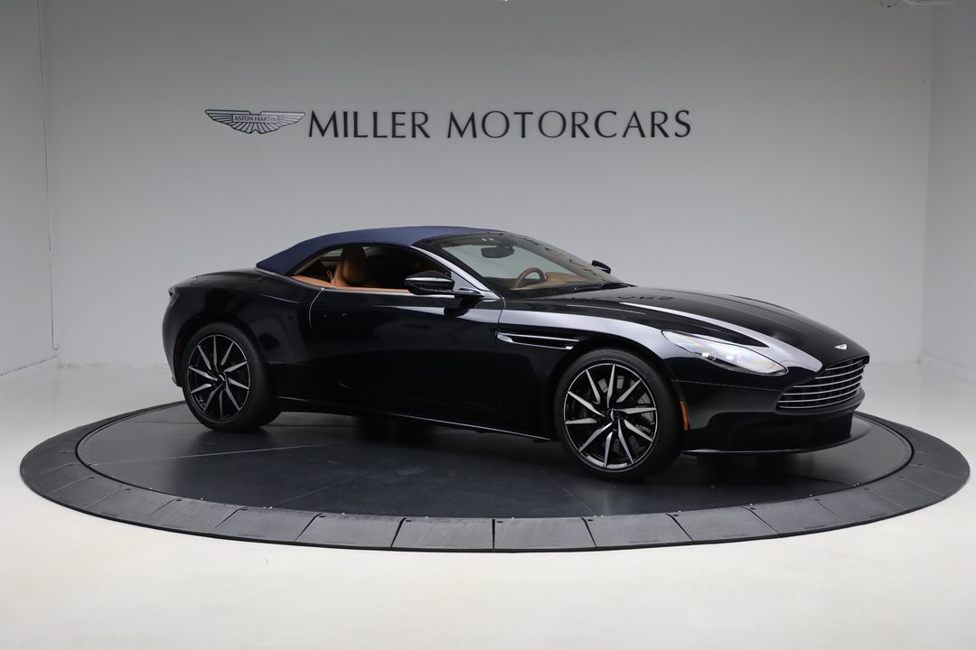 2022 Aston Martin DB11