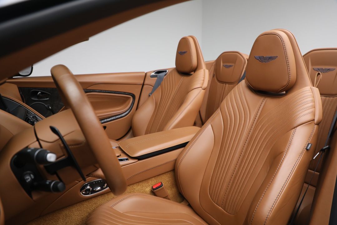 2022 Aston Martin DB11