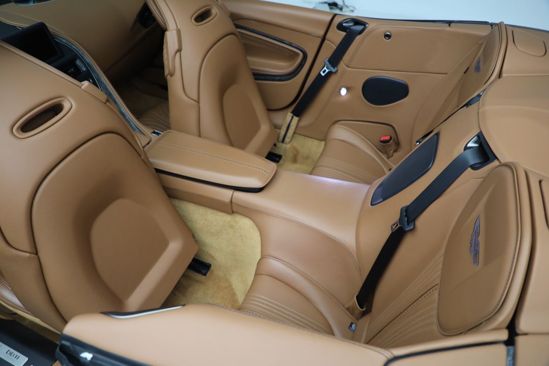 2022 Aston Martin DB11