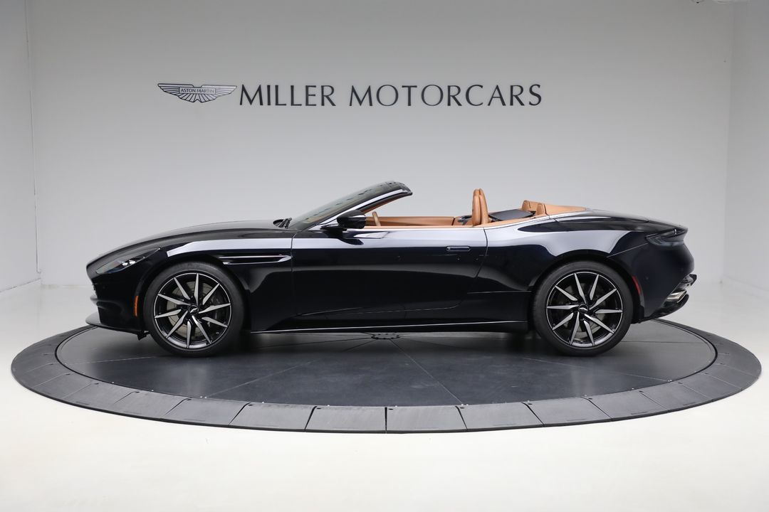 2022 Aston Martin DB11