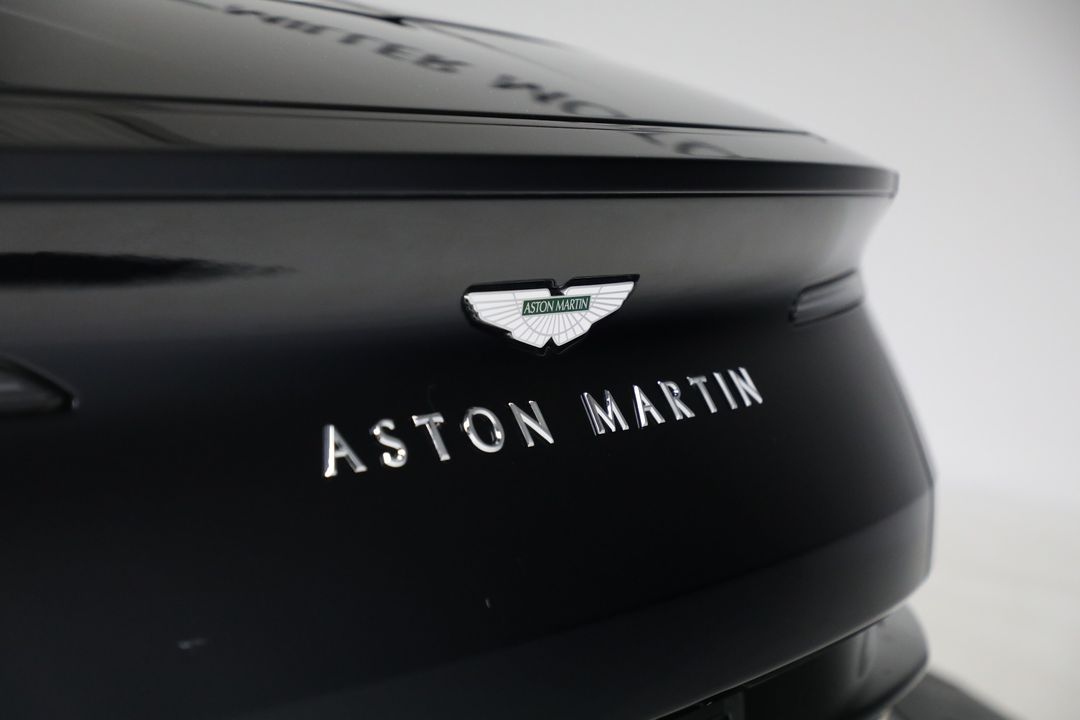 2022 Aston Martin DB11