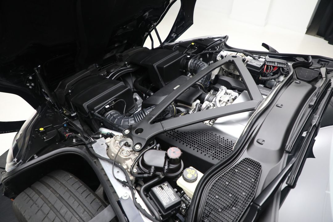 2022 Aston Martin DB11