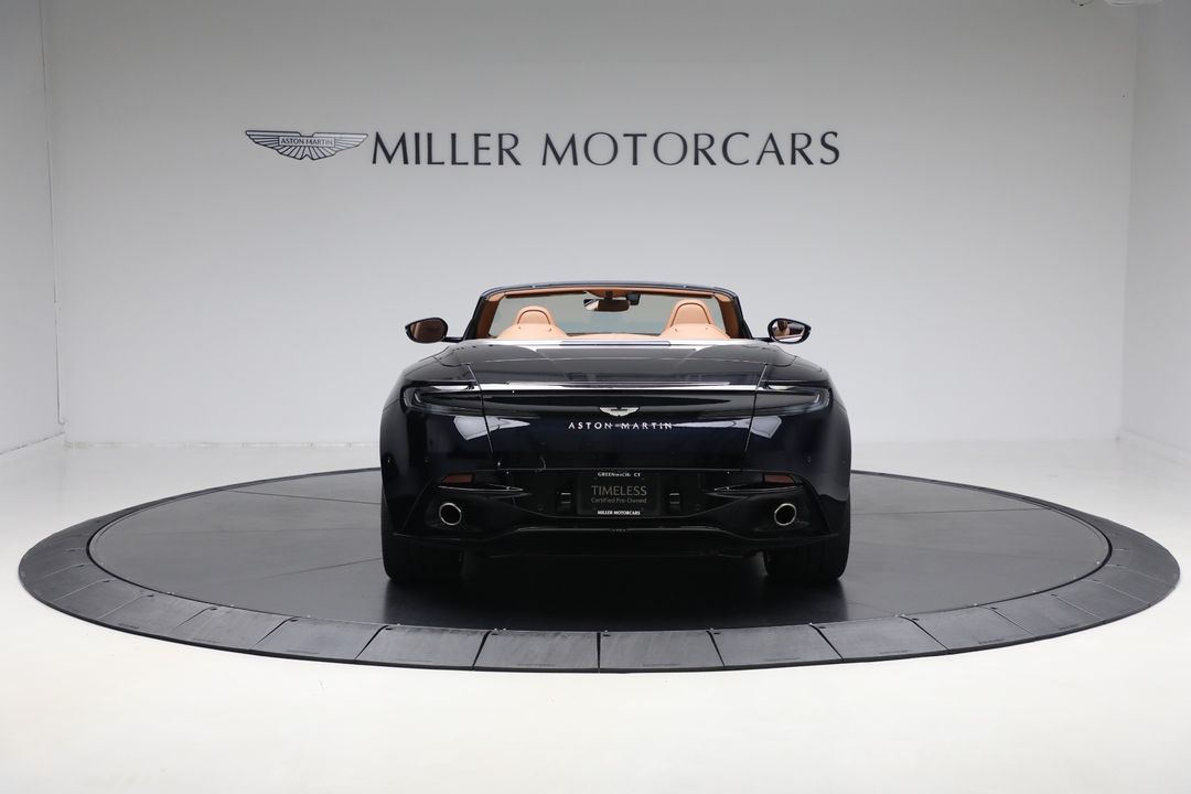 2022 Aston Martin DB11