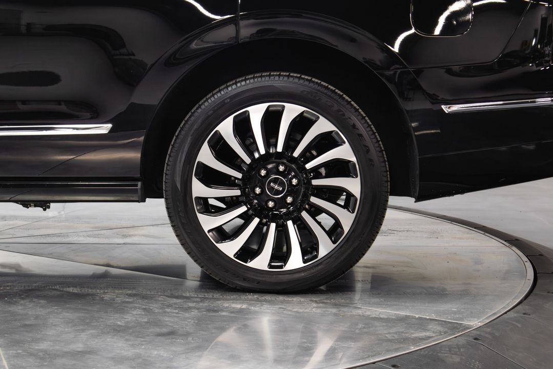 2022 Lincoln Navigator