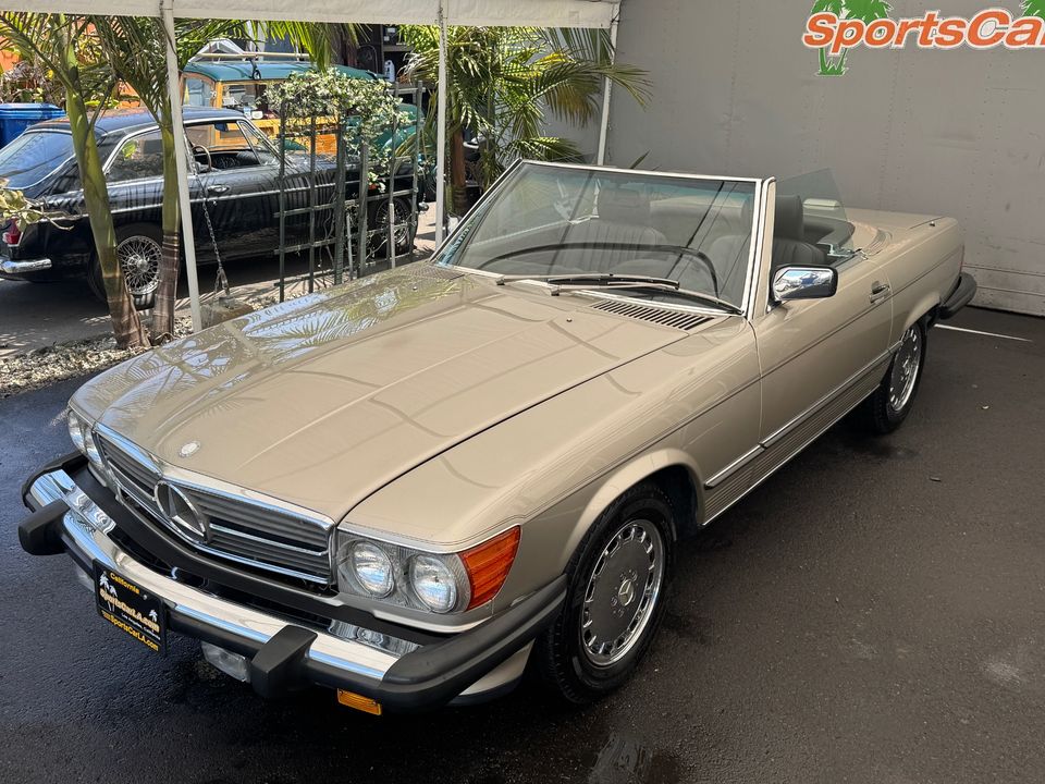 1988 Mercedes-Benz 560-Class